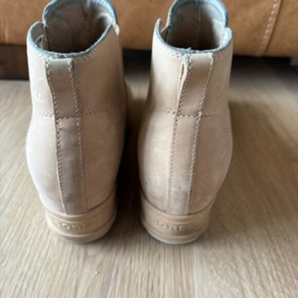 ** Sorel Evie wedge pull on leather suede Chelsea boots size 10 - Picture 5 of 8